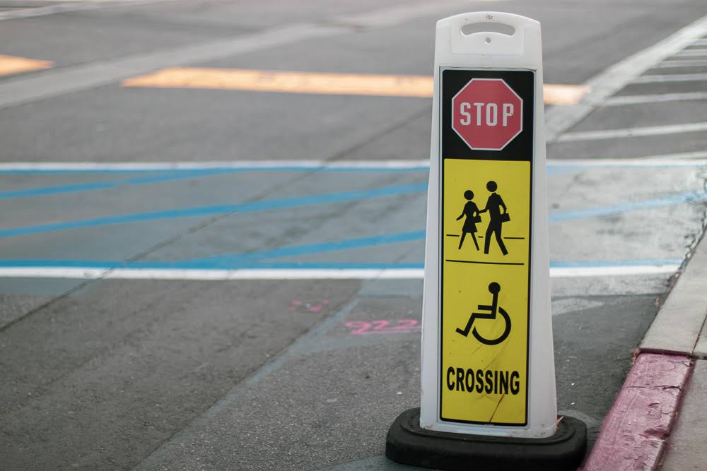 4/10 Norcross, GA – One Killed in Pedestrian Accident Involving Officer on Brook Hollow Pkwy 